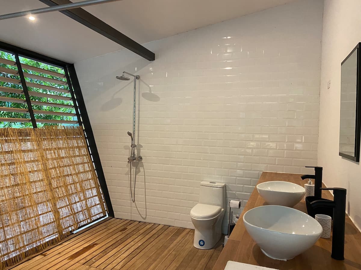 No-Footprint House, full bathroom