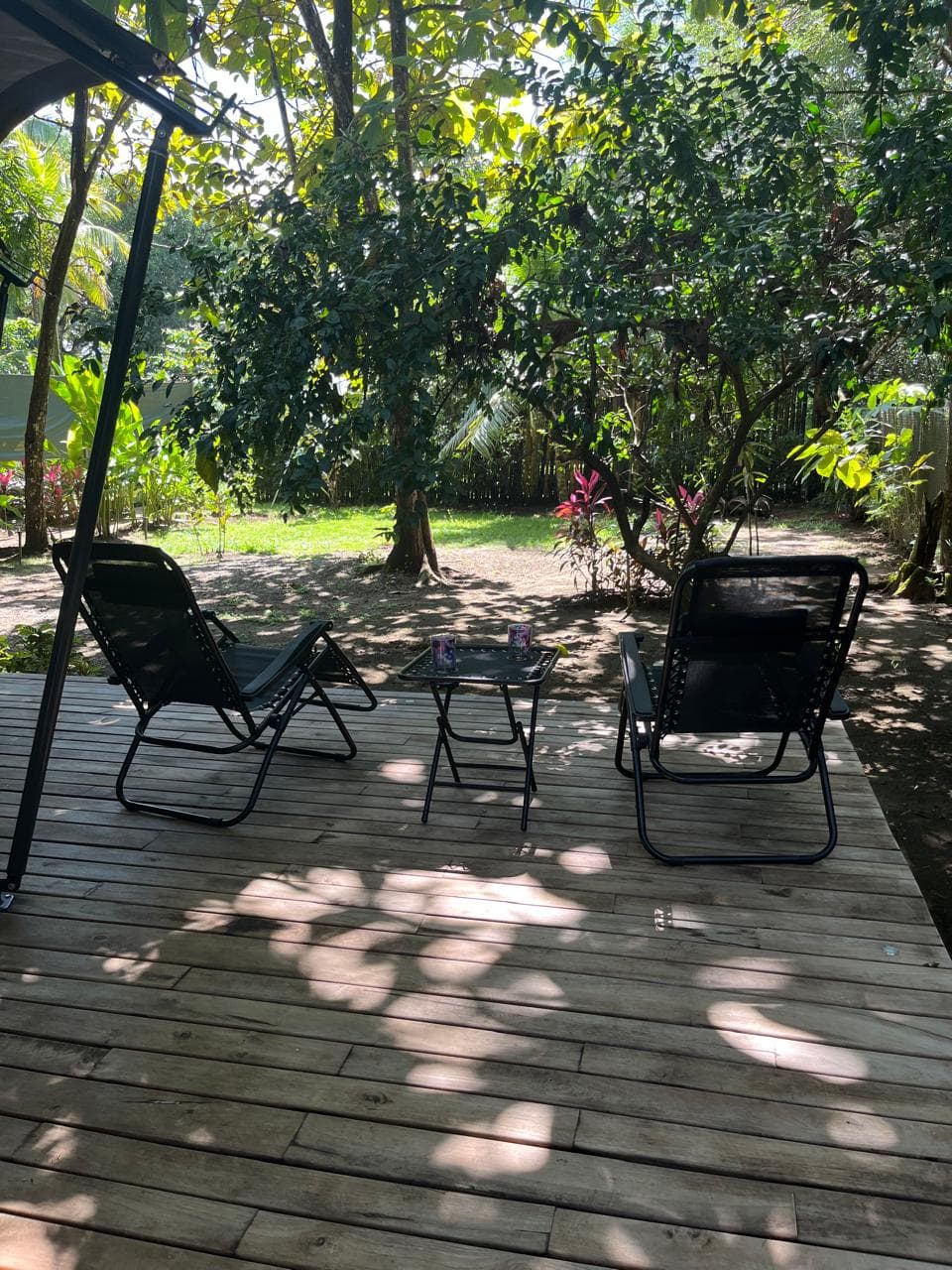 Safari Tent Hideaway, backyard