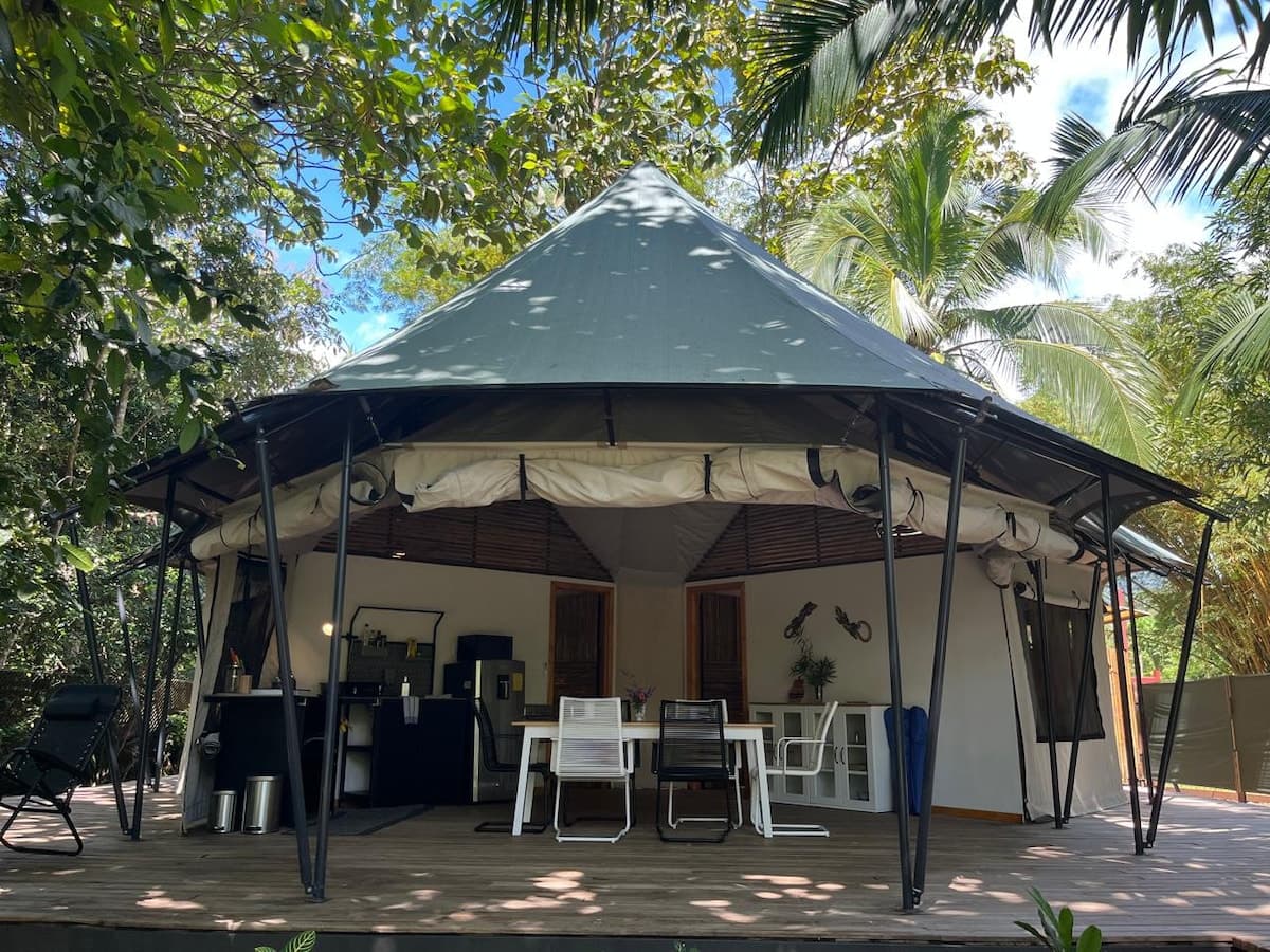 Safari Tent Hideaway, exterior view